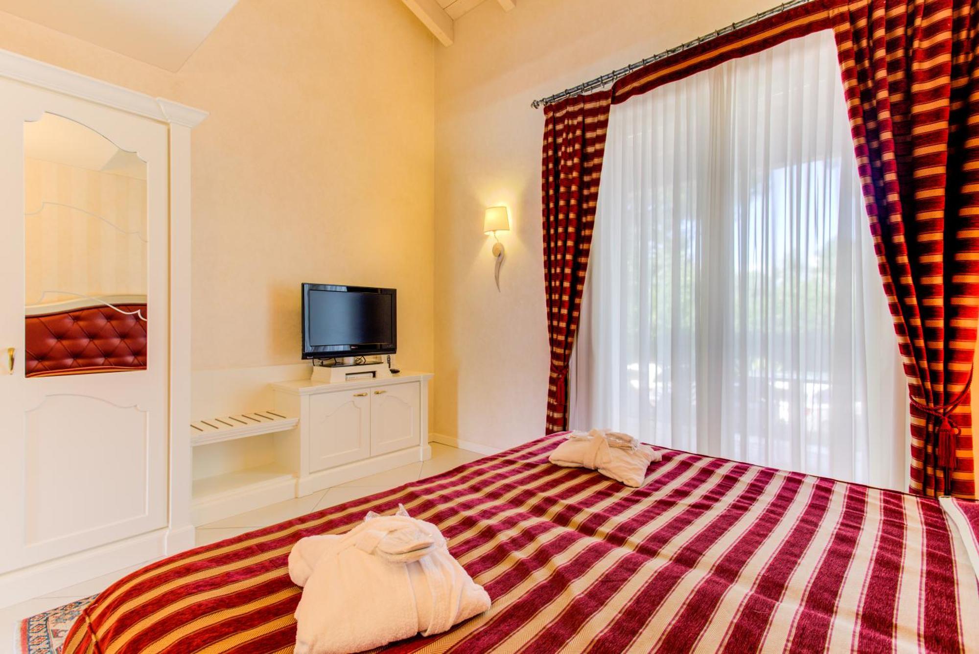 Monastero Resort & Spa Soiano Del Lago Exterior photo